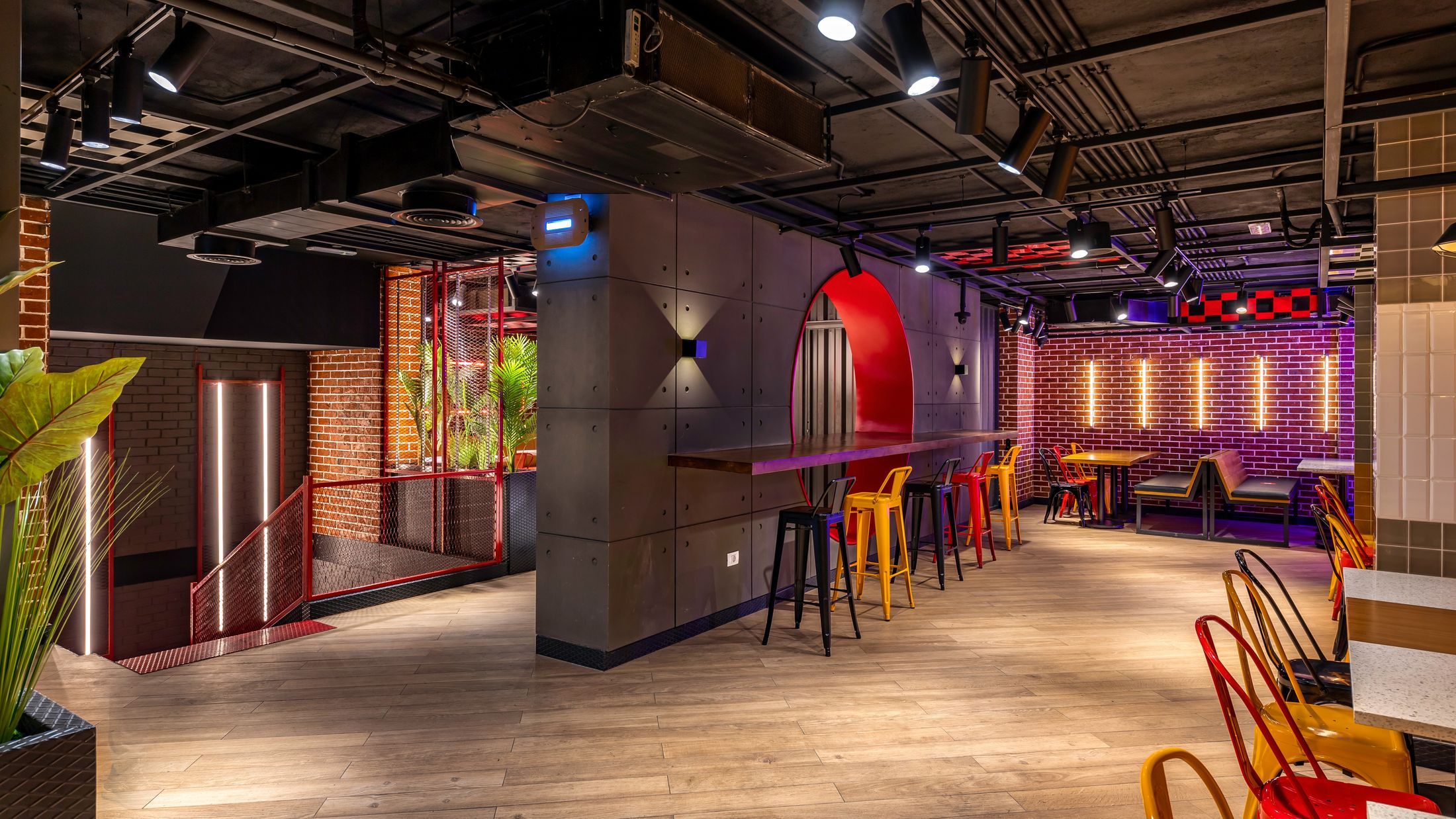 Kansas Fried Chicken — Mohndssien — Xforms Studio