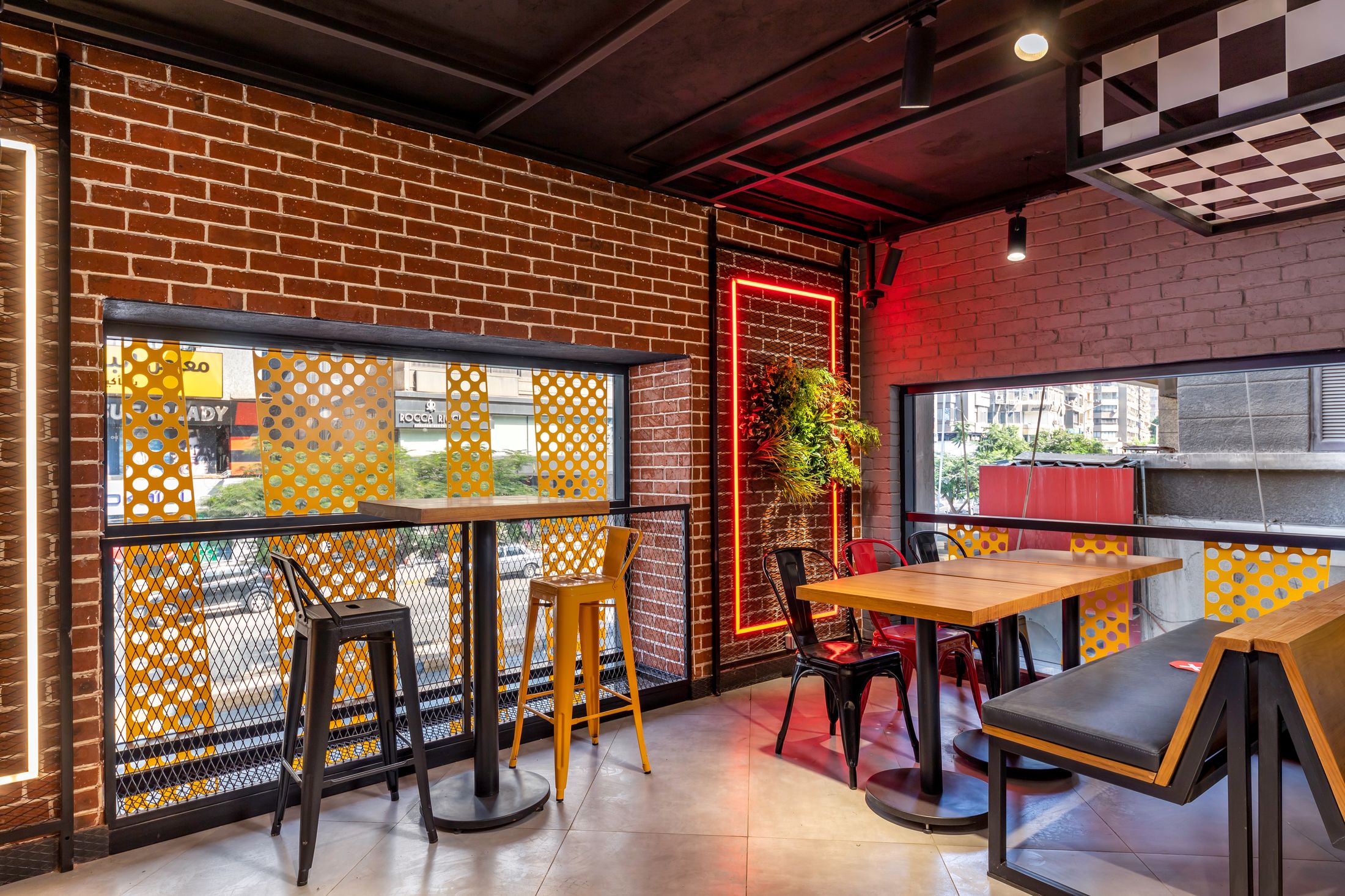Kansas Fried Chicken — Mohndssien — Xforms Studio