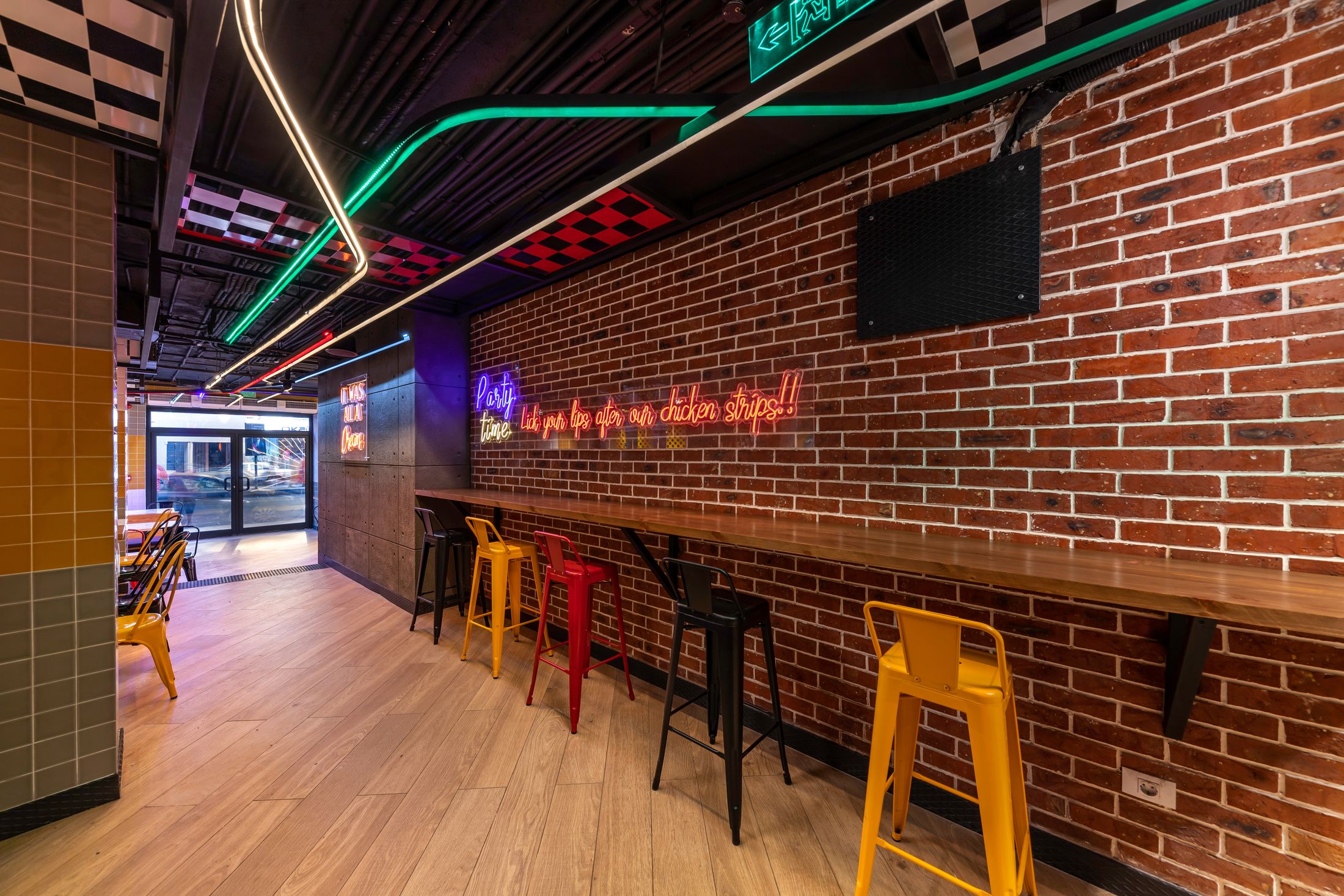 Kansas Fried Chicken — Mohndssien — Xforms Studio